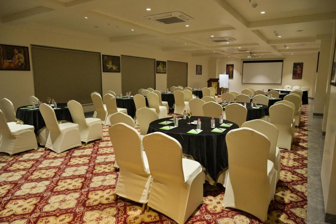 Stardom Resort Jaipur Eksteriør billede