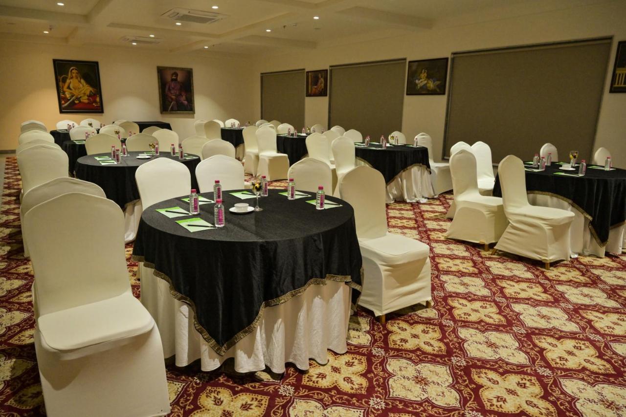 Stardom Resort Jaipur Eksteriør billede