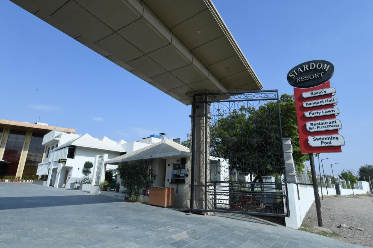 Stardom Resort Jaipur Eksteriør billede