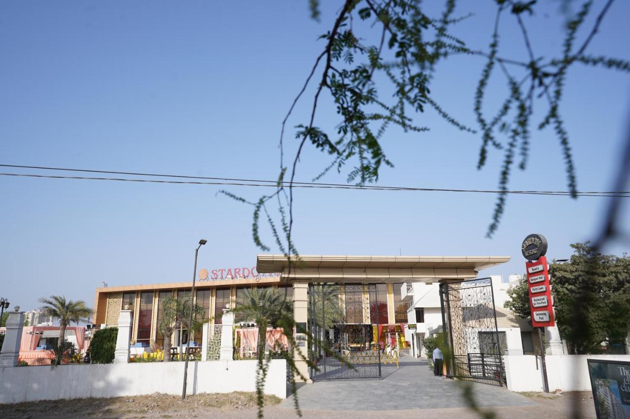 Stardom Resort Jaipur Eksteriør billede