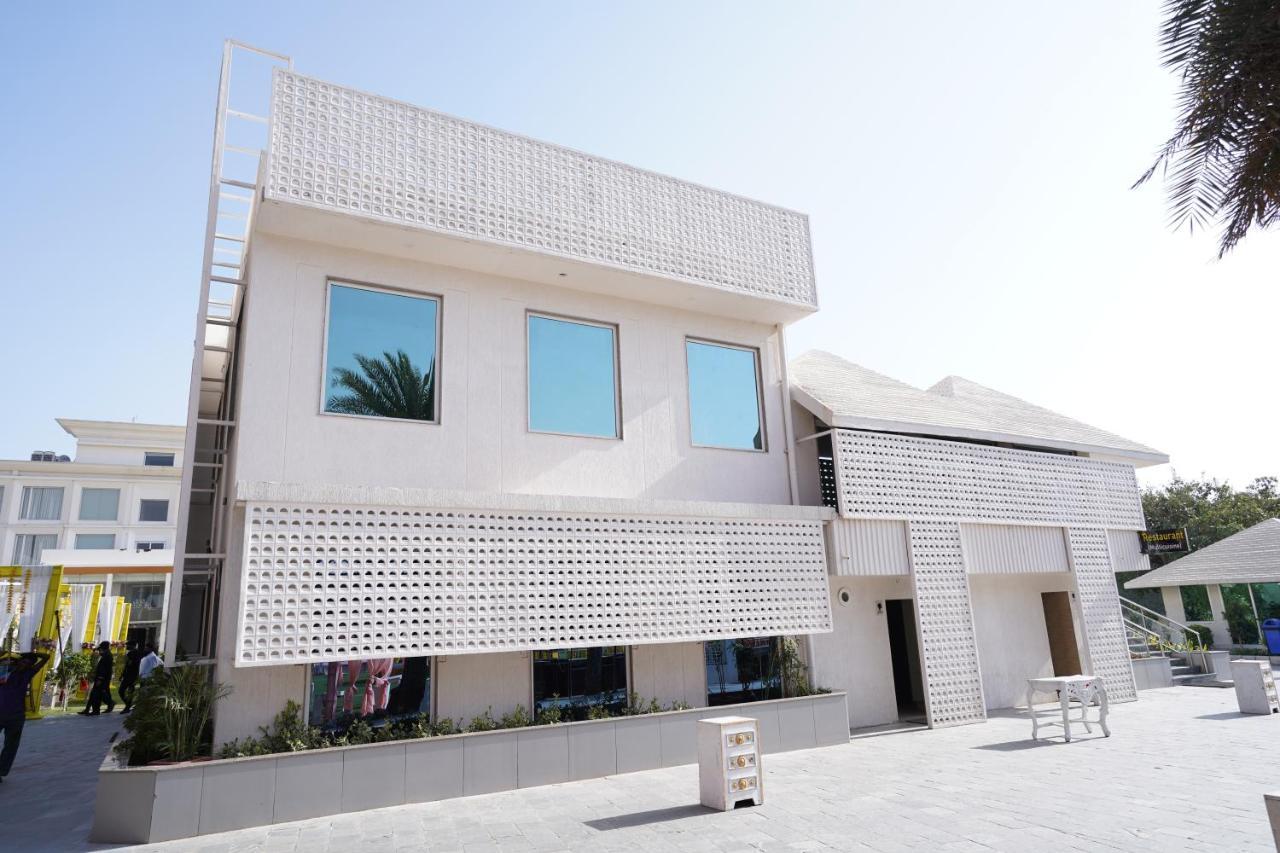 Stardom Resort Jaipur Eksteriør billede