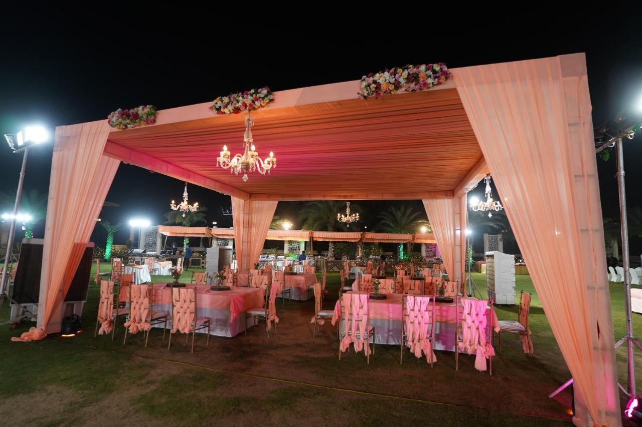 Stardom Resort Jaipur Eksteriør billede