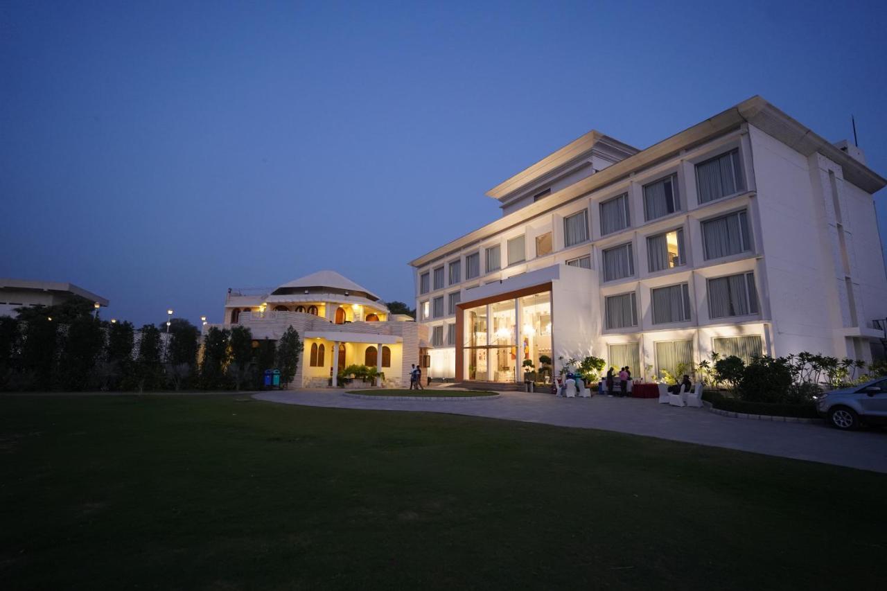 Stardom Resort Jaipur Eksteriør billede