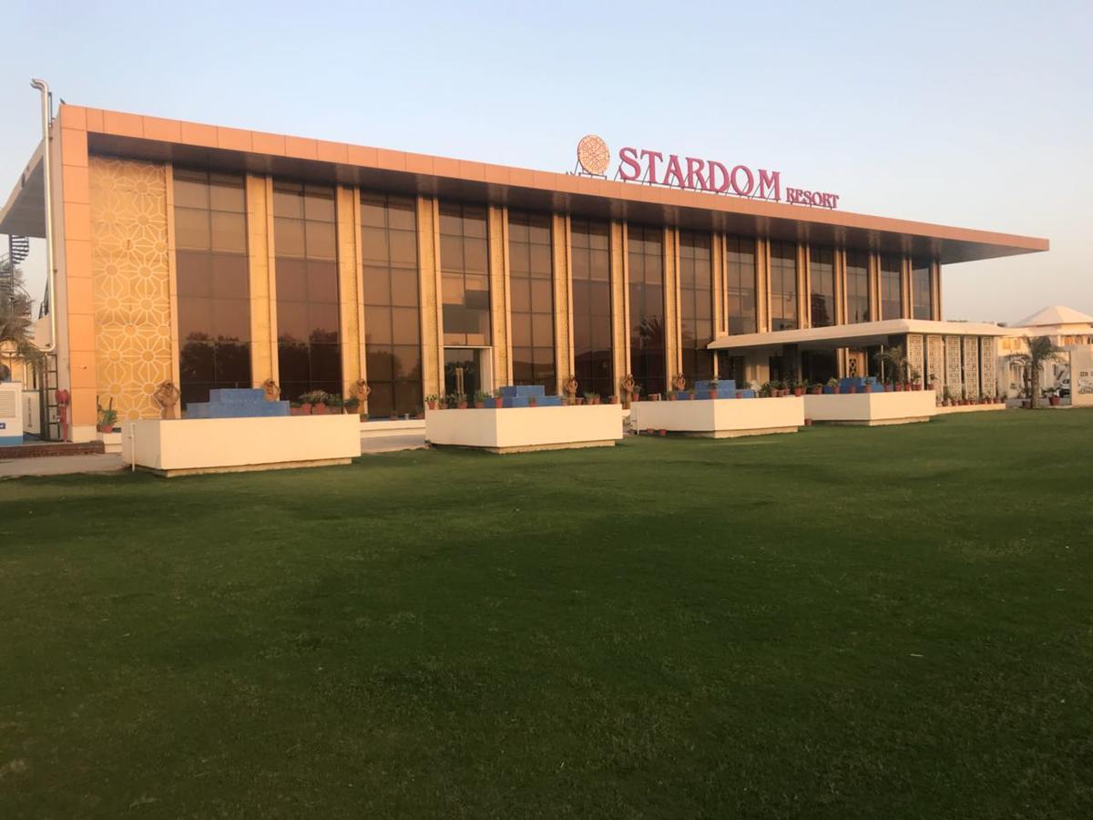 Stardom Resort Jaipur Eksteriør billede